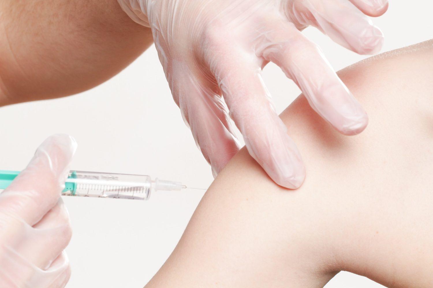 shot vaccine needle doctor arm